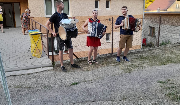 Spoločné posedenie občanov